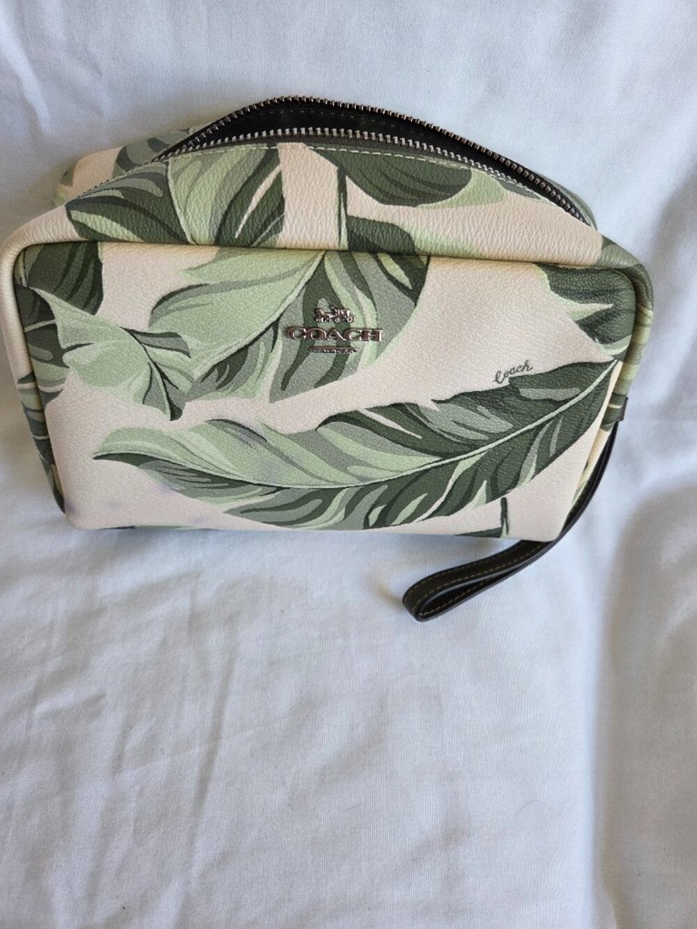 Coach boxy cosmetics case